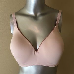 CALVIN KLEIN | Form Lightly Lined Demi Bra Wireless